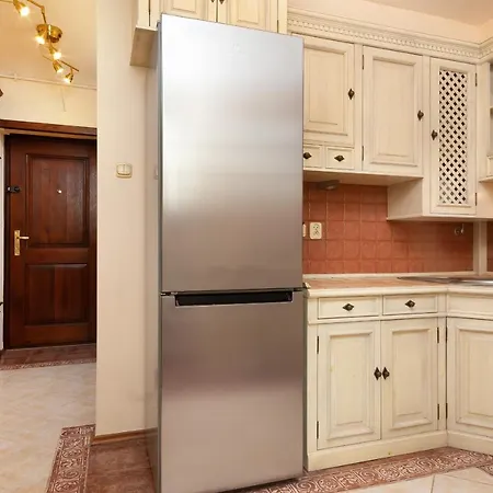 Swietojanska By Renters Apartment