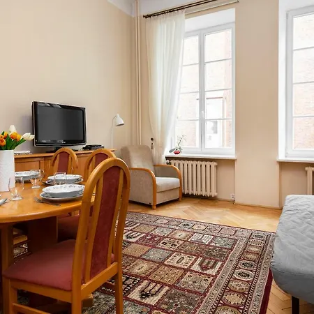 Swietojanska By Renters * Варшава